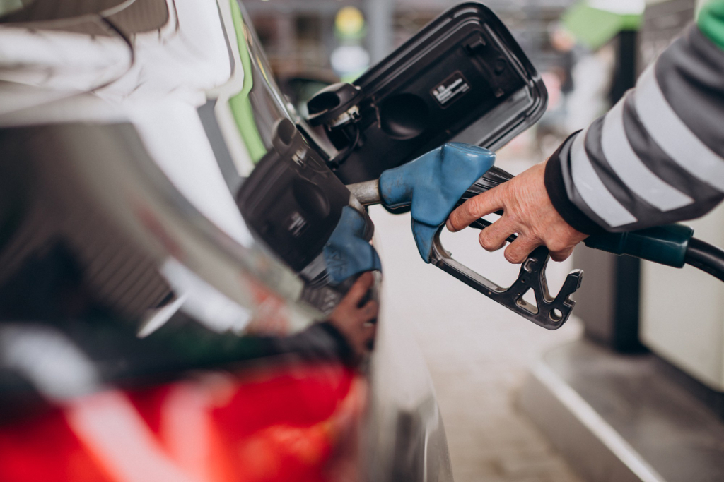 Gasolina comum atinge R$ 6,20 em Santa Catarina, o maior preço do ano
