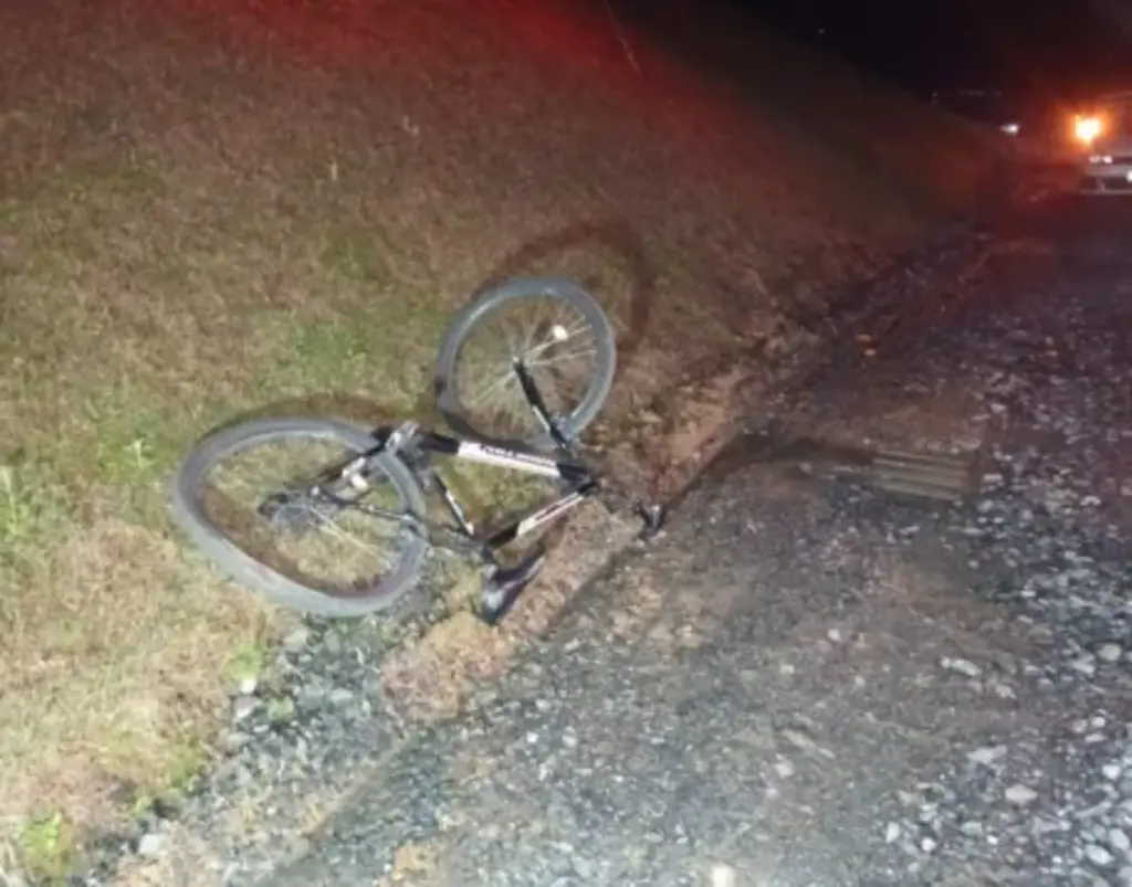 Motorista foge sem prestar socorro após atropelar ciclista no Alto Vale