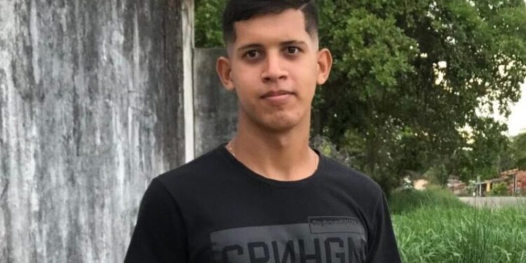 Jovem morre após mal súbito durante partida de futsal em SC