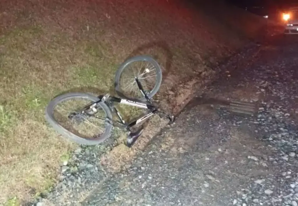 Motorista que atropelou jovem de bicicleta e fugiu é identificado