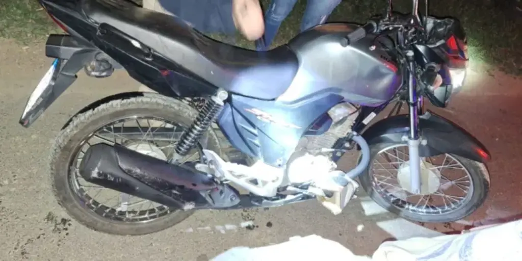 Motociclista fica ferido em acidente com carro na BR-470