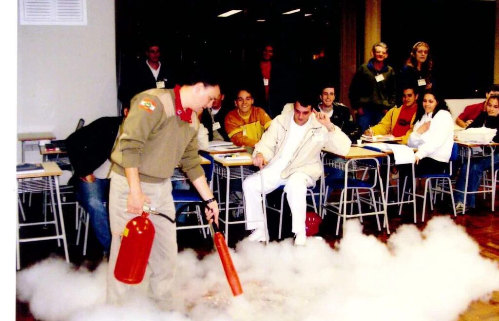 CBMSC em Rio do Sul comemora 20 anos de formatura da primeira turma do programa de bombeiros comunitários