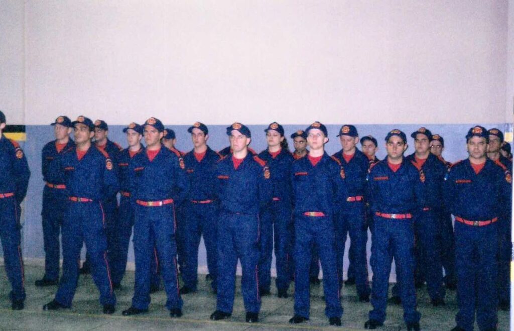 CBMSC em Rio do Sul comemora 20 anos de formatura da primeira turma do programa de bombeiros comunitários