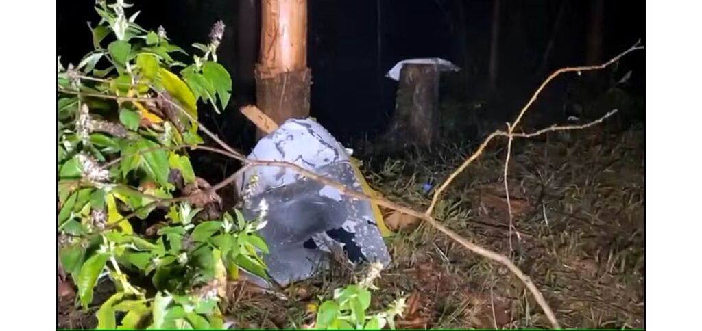 Avião que saiu de Florianópolis cai durante forte tempestade e deixa cinco mortos em SP