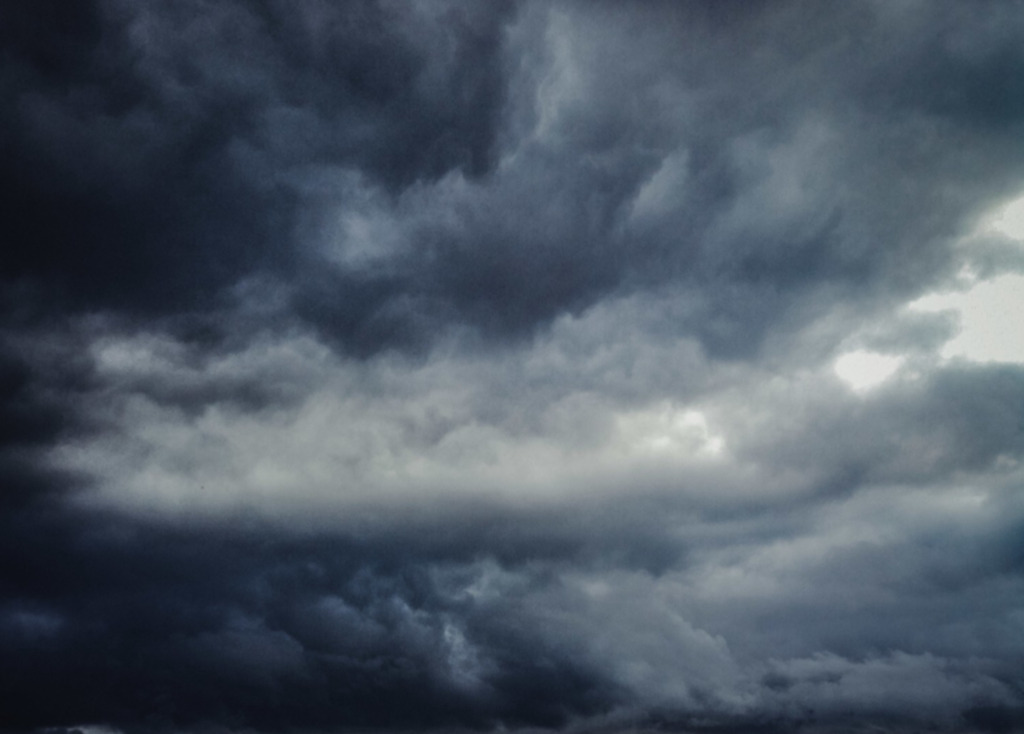 Defesa Civil emite alerta para temporais e granizo em Santa Catarina