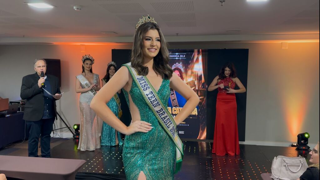 Jovem de Salete vence Miss Universe Beauty Brasil e representará o país no Peru em 2025