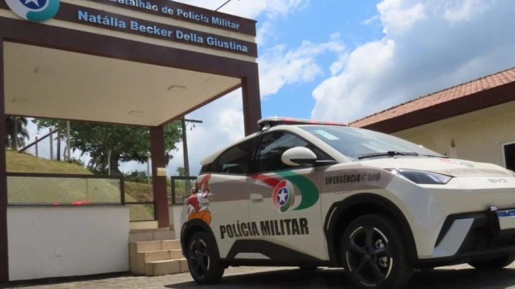 Polícia Militar de SC inova com primeiro carro elétrico na frota