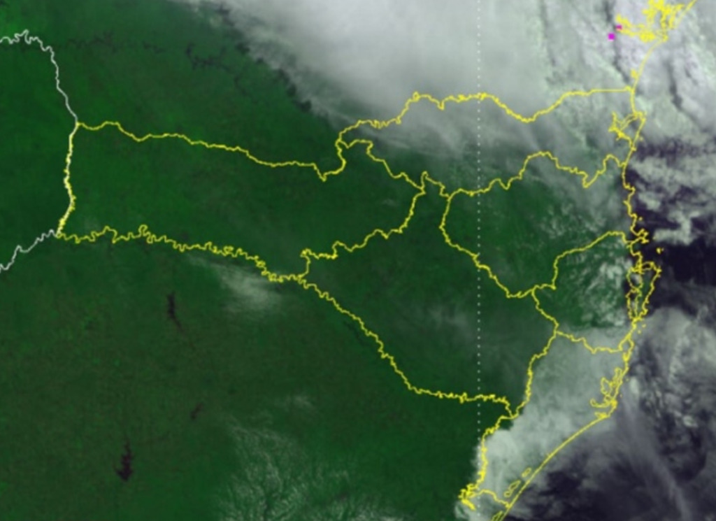 Tempo firme volta a predominar em Santa Catarina após avanço de massa de ar seco