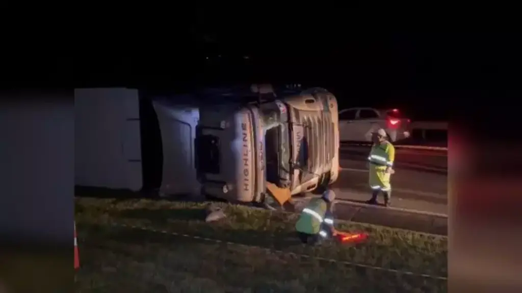 Caminhoneiro morre em acidente na BR-116