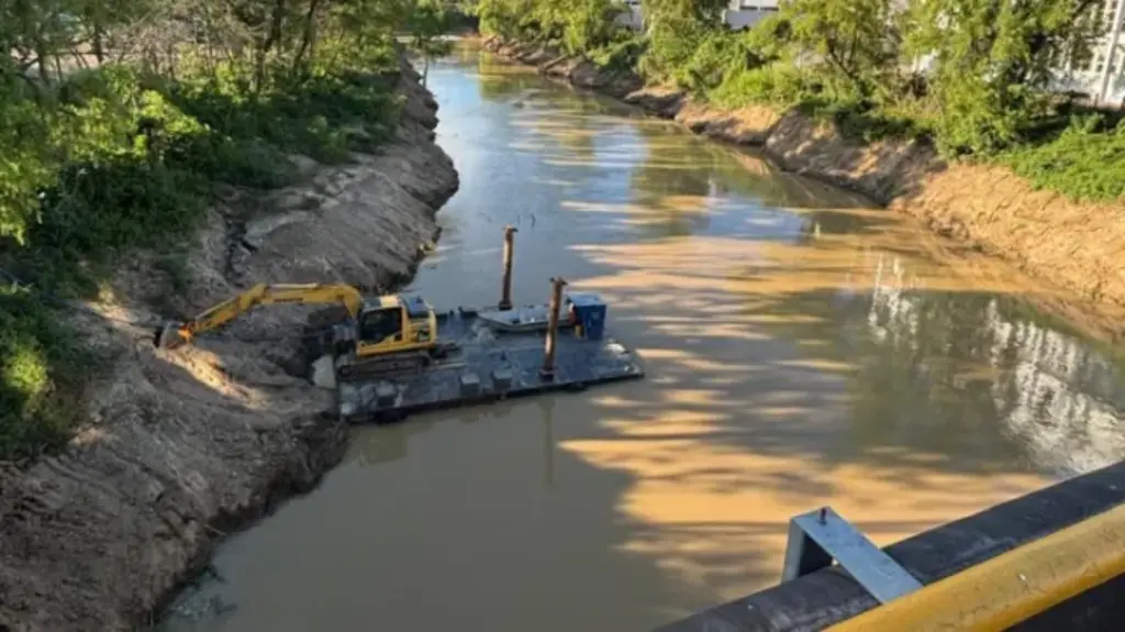 Desassoreamento do Rio Itajaí-Açu avança com previsão de conclusão parcial em janeiro