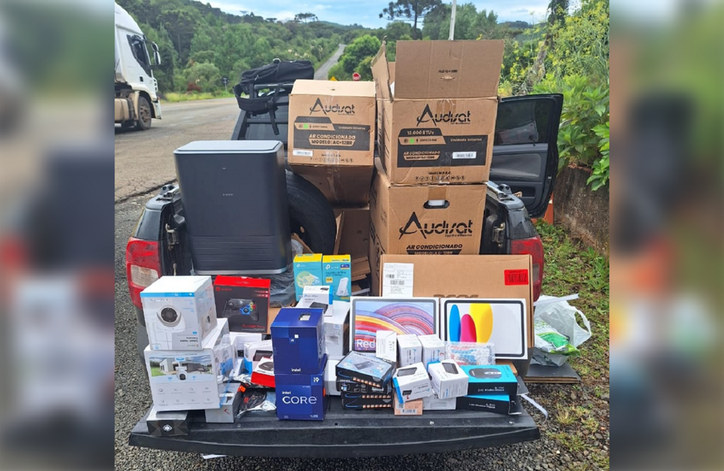 Carro com placa de Santa Terezinha é apreendido com carga de contrabando na SC-350